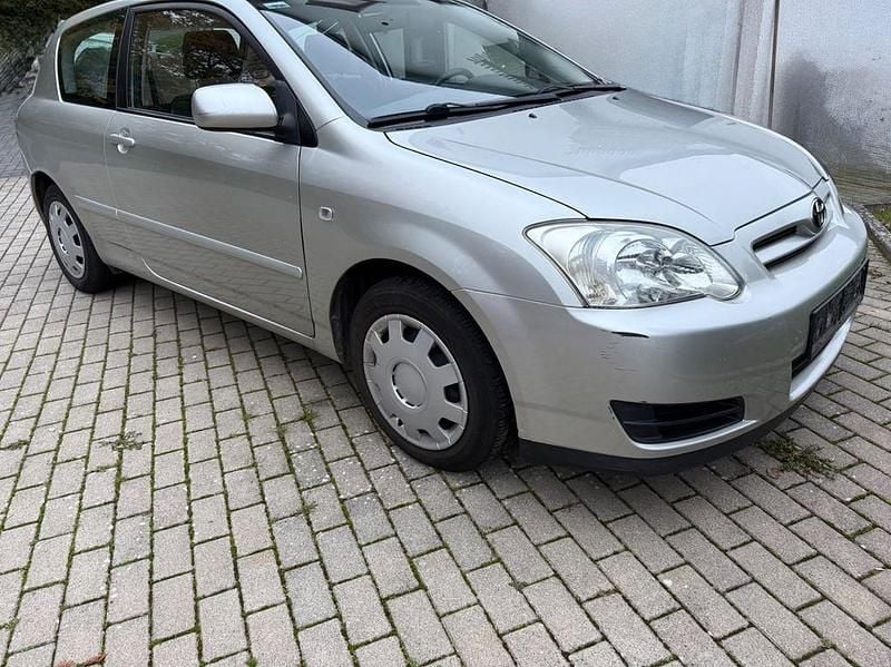 Silber Gebraucht 2006 Toyota Corolla Limousine | 1.990 € (Superpreis) - Bild 1/4