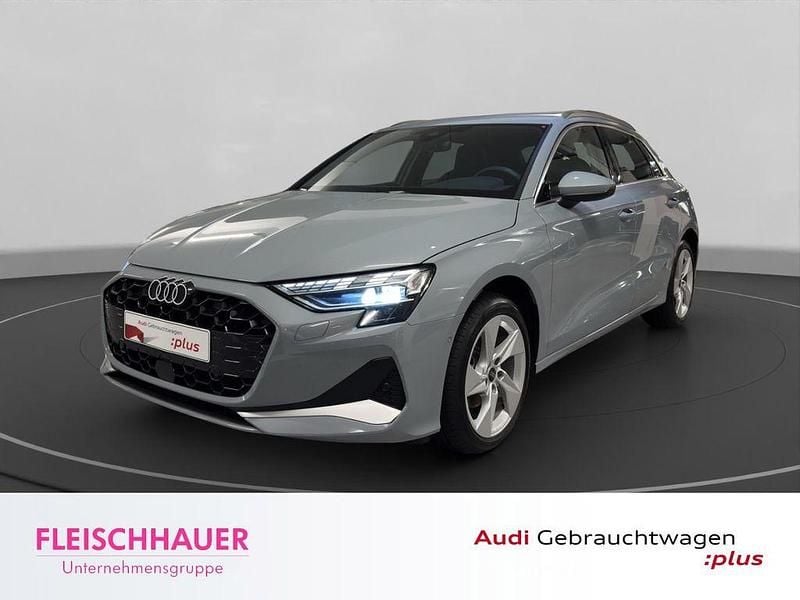 Grau Gebraucht 2024 Audi A3 Sportback Advanced Limousine | 36.490 € (Fairer Preis) - Bild 1/4