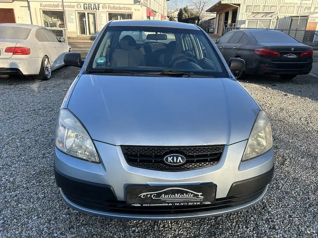 Gebraucht Kia Rio Basis 97 PS (71 kW) 2007 Grau Limousine