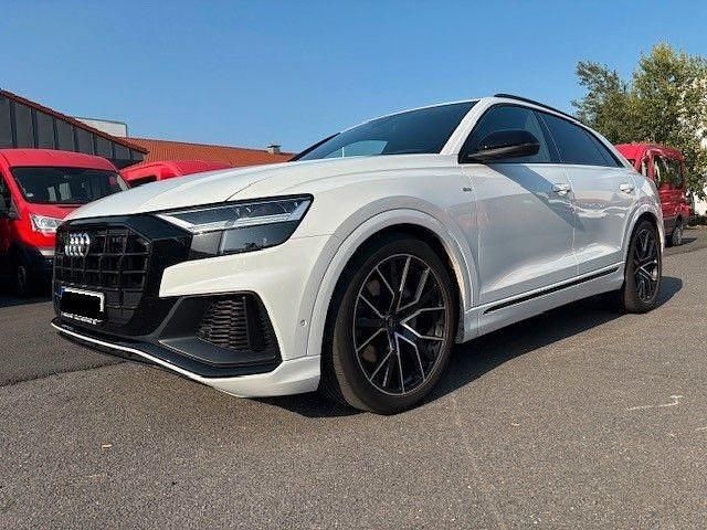 Weiß Gebraucht 2020 Audi Q8 S-Line SUV | 55.990 € (Fairer Preis) - Bild 1/4