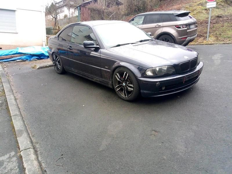 Gebraucht BMW 325 192 PS (141 kW) 2000 Blau Coupé