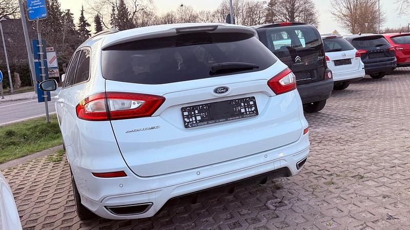 Gebraucht Ford Mondeo ST-Line 211 PS (155 kW) 2018 Weiß Kombi