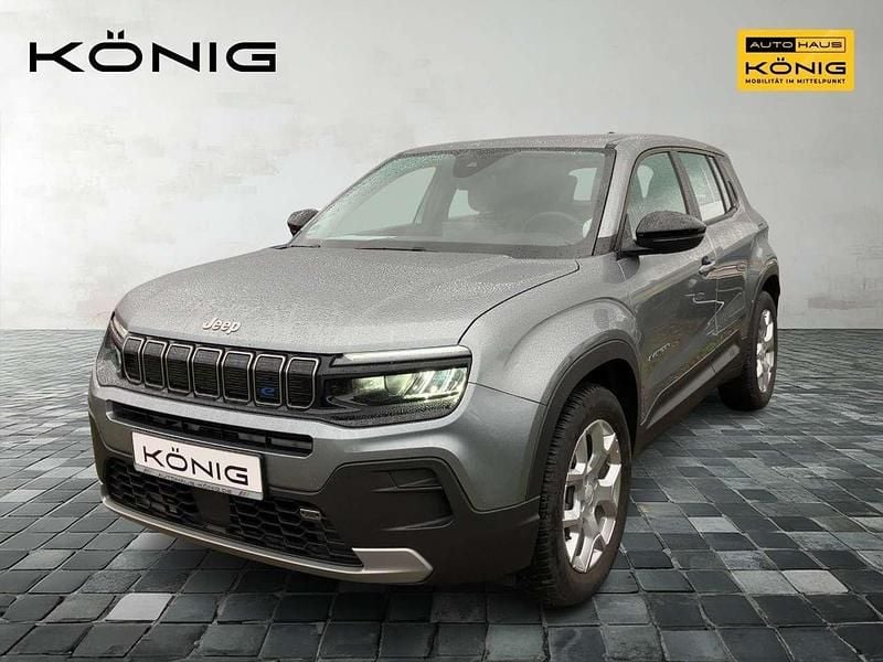 Granite grey (5ce) Gebraucht 2023 Jeep Avenger EV Altitude SUV | 21.290 € (Superpreis) - Bild 1/4