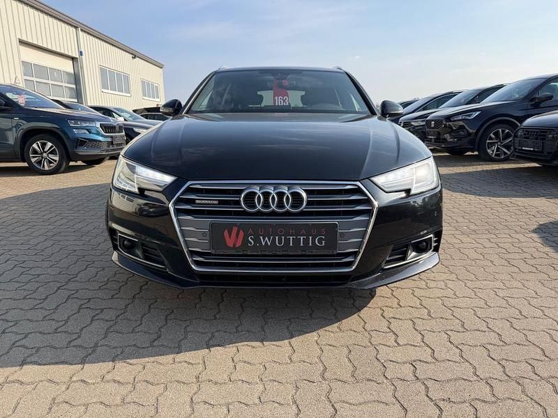 Gebraucht Audi A4 Sport 190 PS (139 kW) 2018 Schwarz Kombi