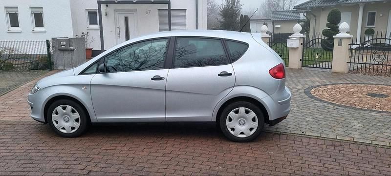 Gebraucht Seat Altea 102 PS (75 kW) 2007 Silber Limousine