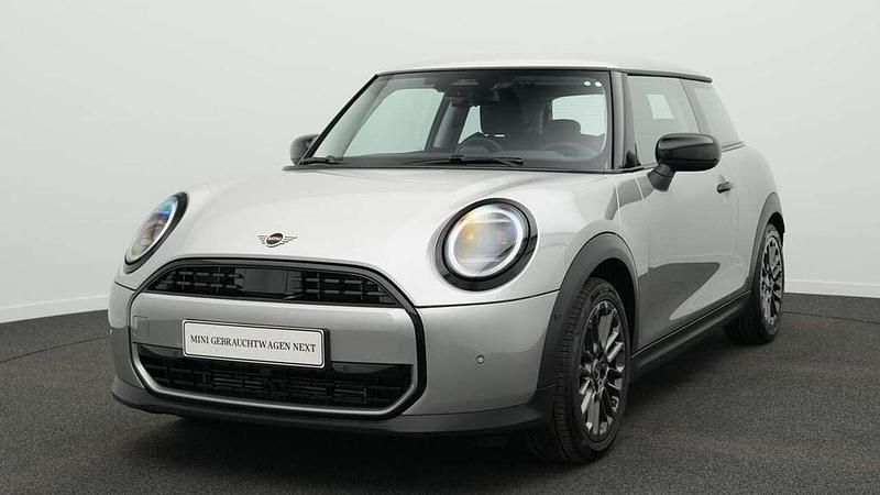 Grau Gebraucht 2024 Mini Cooper Classic Kleinwagen | 24.946 € (Fairer Preis) - Bild 1/4
