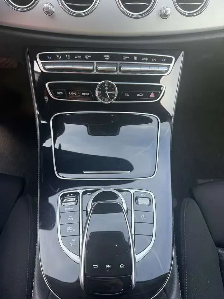 Second-hand Mercedes E300 194 CP (142 kW) 2019 Alb Berlinǎ