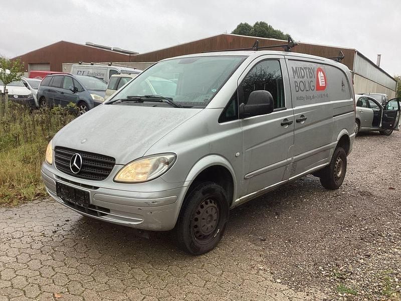 Silber Gebraucht 2008 Mercedes Vito Van / Kleinbus | 3.999 € (Superpreis) - Bild 1/4