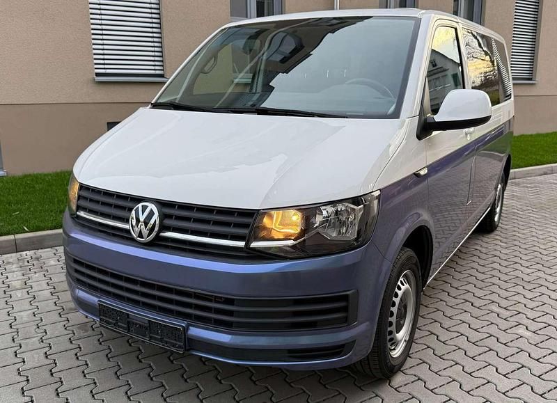Gebraucht VW Multivan 150 PS (110 kW) 2019 Bluegalacticeffect folierung Van