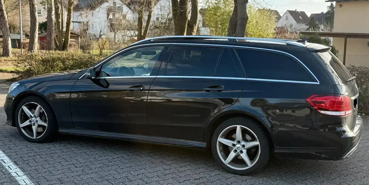 Gebraucht Mercedes E350 AMG 252 PS (185 kW) 2013 Schwarz Kombi