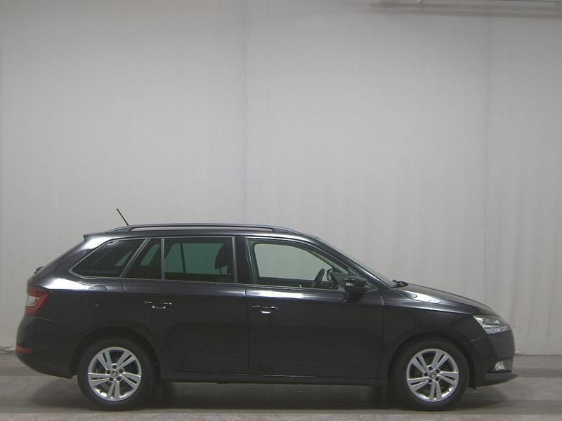 Schwarz Gebraucht 2021 Skoda Fabia Style Kombi | 10.780 € (Superpreis) - Bild 1/4