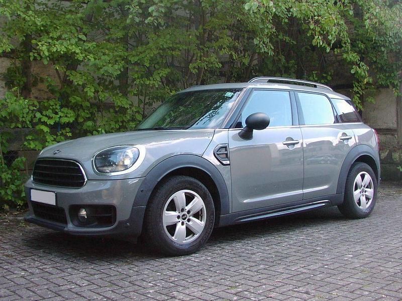 Grau Gebraucht 2018 Mini One Countryman SUV | 14.700 € (Guter Preis) - Bild 1/3