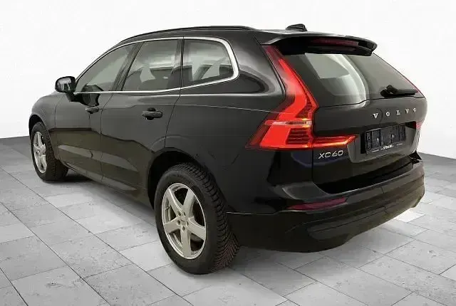 Gebraucht Volvo XC60 Core 197 PS (144 kW) 2023 Schwarz SUV