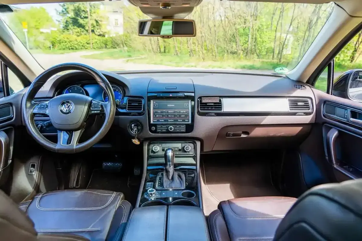 Gebraucht VW Touareg 239 PS (175 kW) 2011 Schwarz SUV