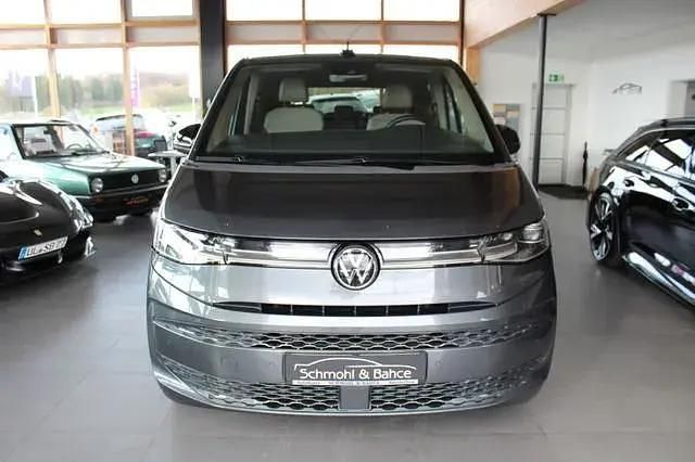 Usata VW Multivan Style 204 CV (150 kW) 2023 Grigio Monovolume