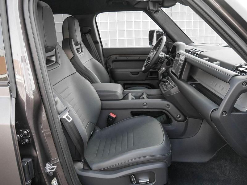 Neu Land Rover Defender 635 PS (467 kW) 2026 Charente gray SUV