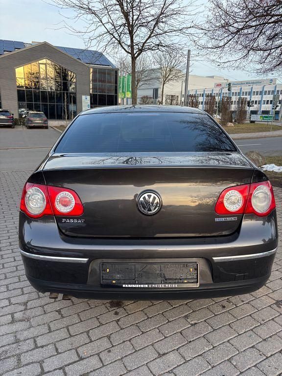 Gebraucht VW Passat Comfortline 105 PS (77 kW) 2009 Braun Limousine