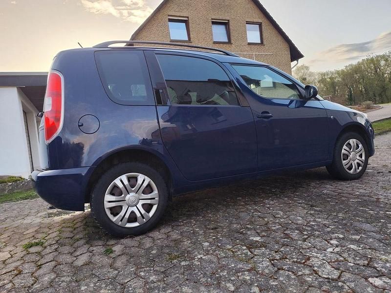 Gebraucht Skoda Roomster Plus Edition 90 PS (66 kW) 2014 Blau Van / Kleinbus