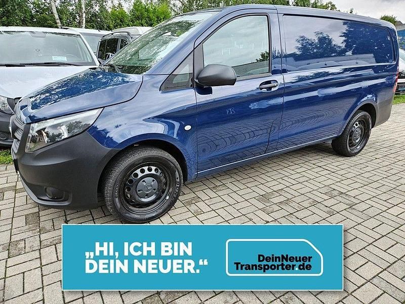 Blau Gebraucht 2021 Mercedes Vito Van / Kleinbus | 27.965 € - Bild 1/4
