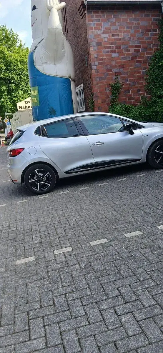 Gebraucht Renault Clio IV LIMITED 73 PS (53 kW) 2018 Silber Kleinwagen