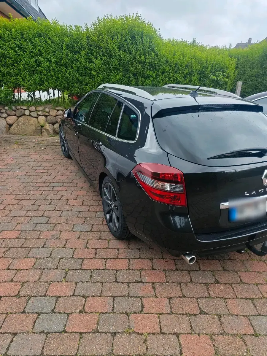 Gebraucht Renault Laguna III 175 PS (128 kW) 2015 Schwarz Kombi