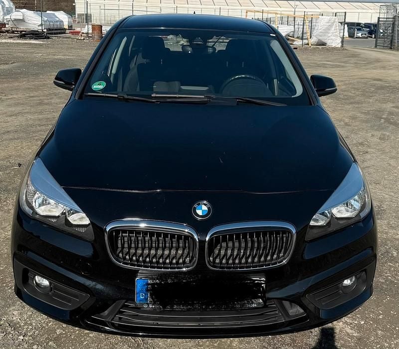 Gebraucht BMW 218 Sport Line 150 PS (110 kW) 2015 Schwarz Kombi