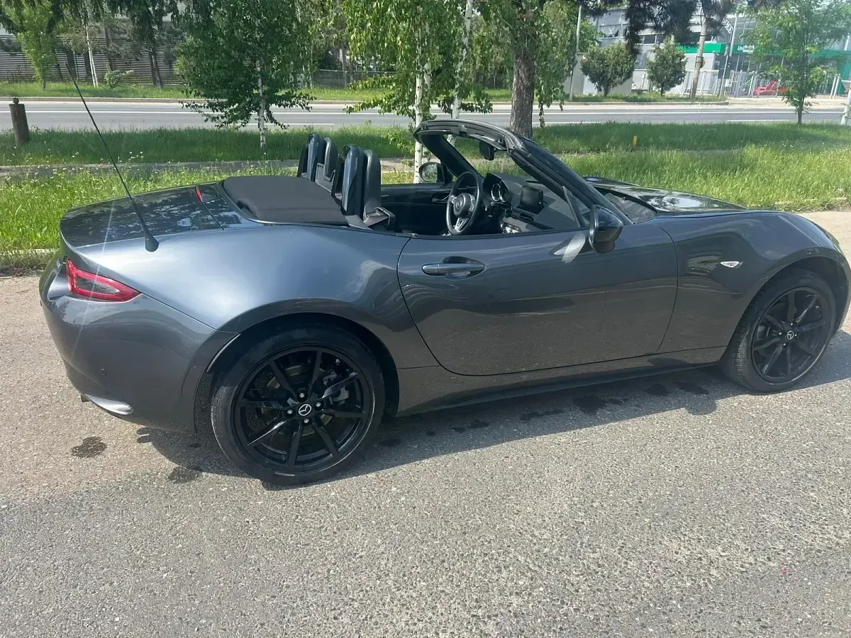 Gebraucht Mazda MX5 184 PS (135 kW) 2019 Grau Cabrio