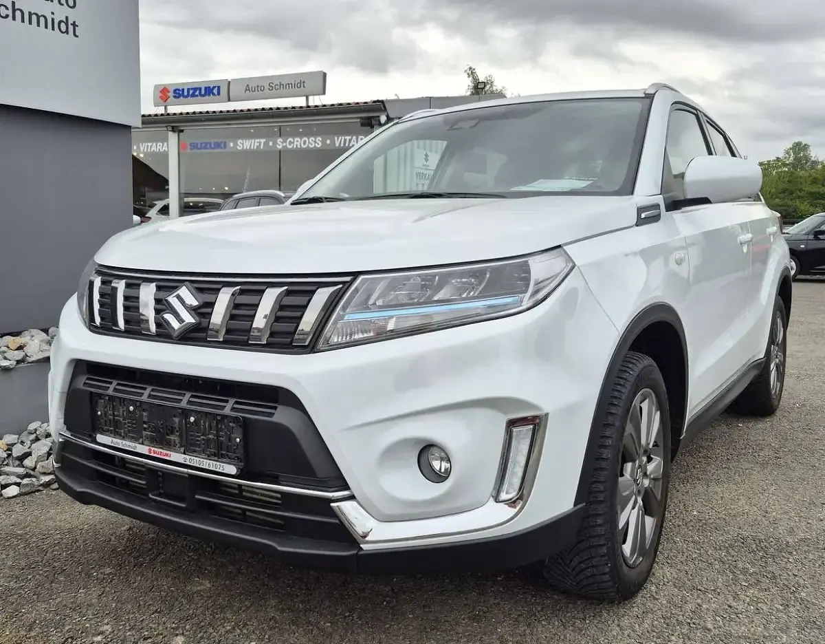 Gebraucht Suzuki Vitara Comfort 129 PS (94 kW) 2020 Weiß SUV