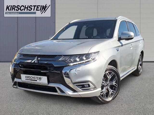 Silber Gebraucht 2020 Mitsubishi Outlander P-HEV Plus SUV | 22.990 € (Fairer Preis) - Bild 1/4