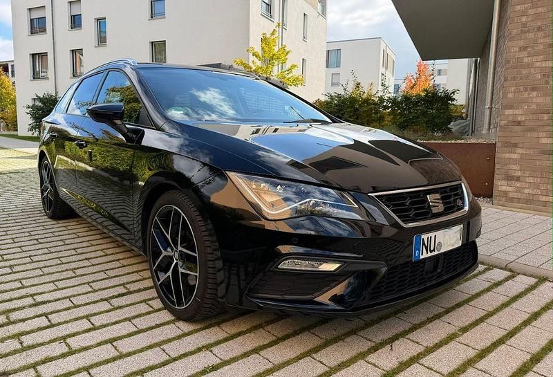 Schwarz Gebraucht 2018 Seat Leon ST Beats Kombi | 17.999 € (Fairer Preis) - Bild 1/4