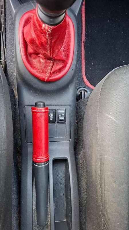 Gebraucht Toyota Yaris Cool 90 PS (66 kW) 2010 Grau Kleinwagen