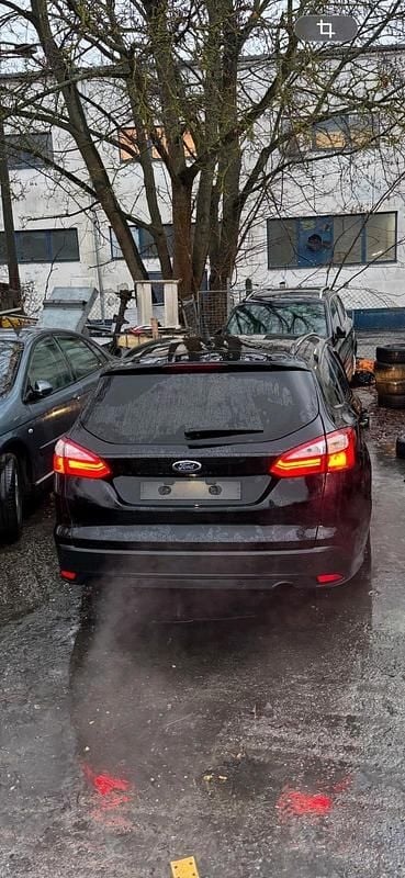 Gebraucht Ford Focus 116 PS (85 kW) 2011 Schwarz Kombi