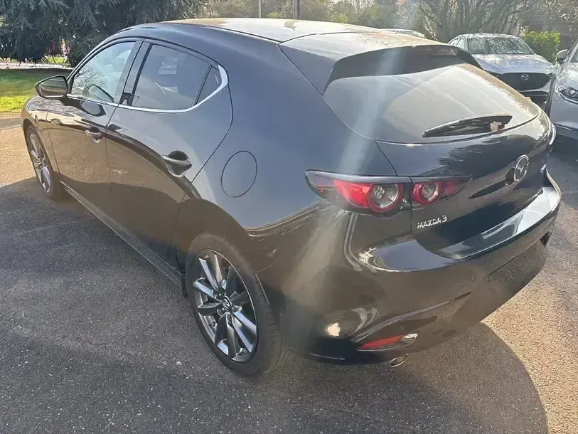 Używany Mazda 3 Selection 150 KM (110 kW) 2020 Czarny Sedan/Limuzyna
