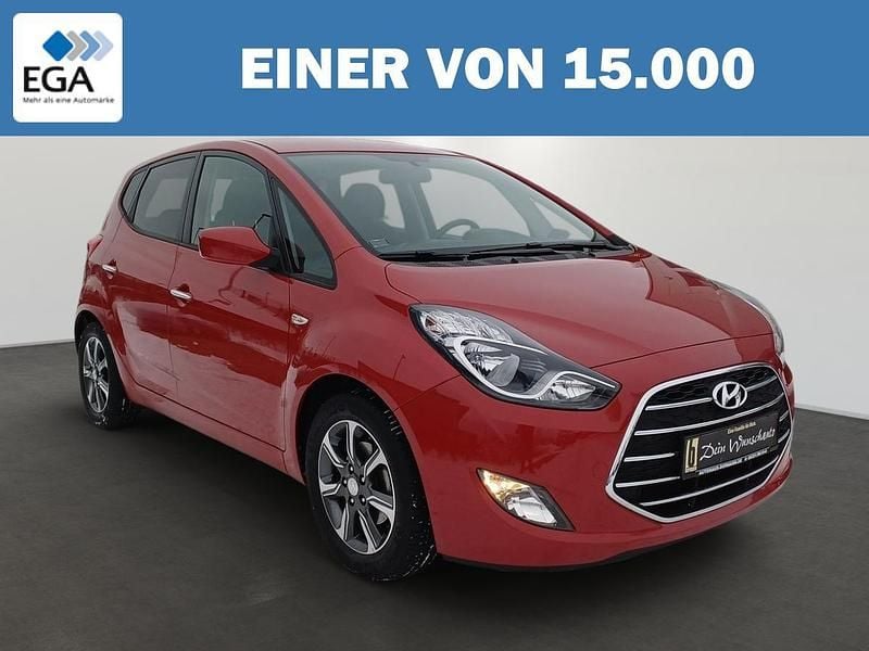 Rot metallic Gebraucht 2019 Hyundai ix20 Space Kleinwagen | 16.890 € (Teuer) - Bild 1/4