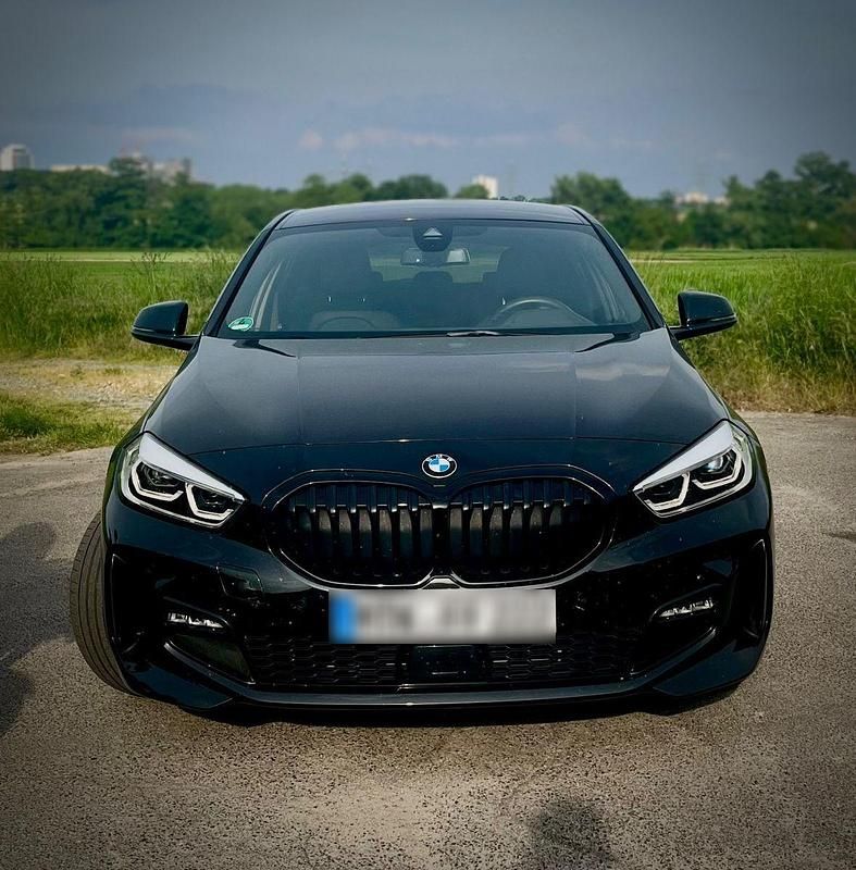 Gebraucht BMW 118 Shadowline 150 PS (110 kW) 2020 Schwarz Kleinwagen