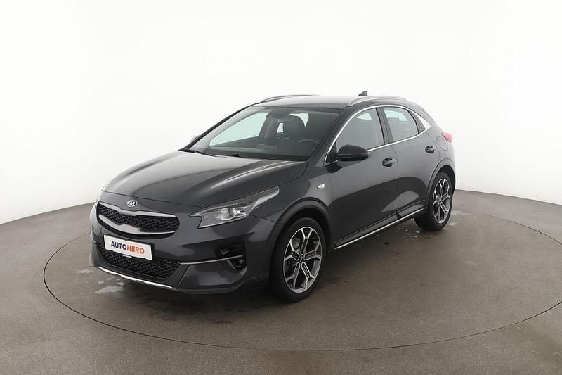 Grau Gebraucht 2020 Kia XCeed SUV | 17.920 € (Guter Preis) - Bild 1/3