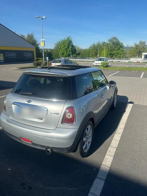 Grau Gebraucht 2007 Mini Cooper Coupé Coupé | 2.350 € (Guter Preis) - Bild 1/4