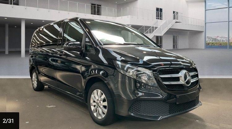 Schwarz Gebraucht 2021 Mercedes V220 Van / Kleinbus | 29.900 € (Fairer Preis) - Bild 1/4