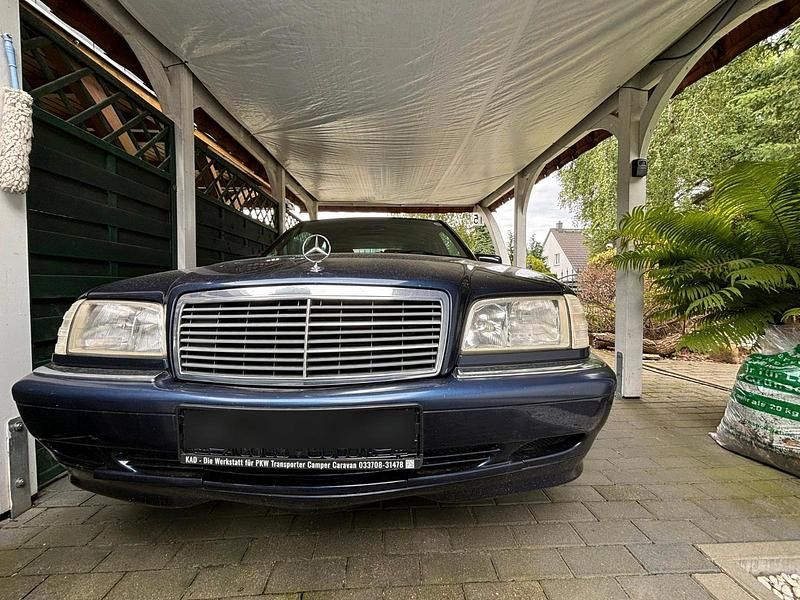 Blau Gebraucht 1997 Mercedes C180 Elegance Limousine | 3.500 € (Etwas zu teuer) - Bild 1/4