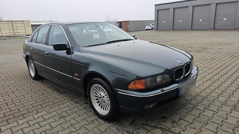 Grün Gebraucht 1997 BMW 523 Limousine | 1.800 € (Superpreis) - Bild 1/4