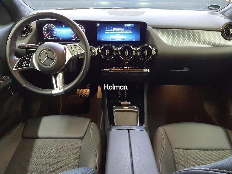 Gebraucht Mercedes GLA200 Advanced 163 PS (119 kW) 2024 Schwarz SUV