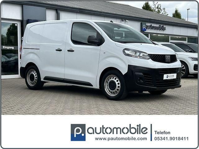Weiß Gebraucht 2022 Fiat Scudo Basis Van / Kleinbus | 18.980 € (Etwas zu teuer) - Bild 1/4