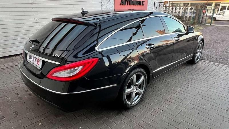 Gebraucht Mercedes CLS350 265 PS (194 kW) 2012 Obsidianschwarz  metalliclack Kombi