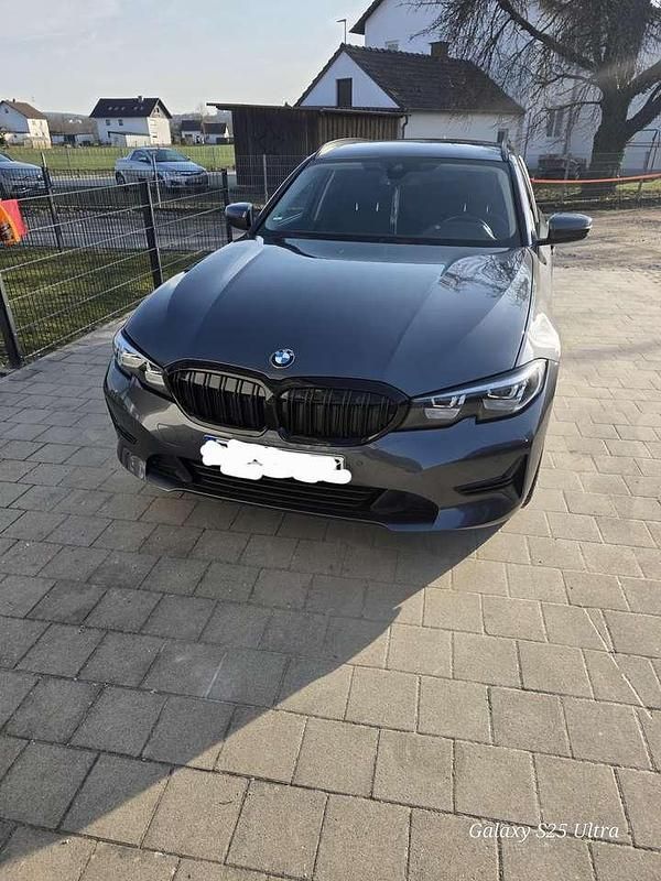 Gebraucht BMW 318 Advantage 150 PS (110 kW) 2019 Grau Kombi