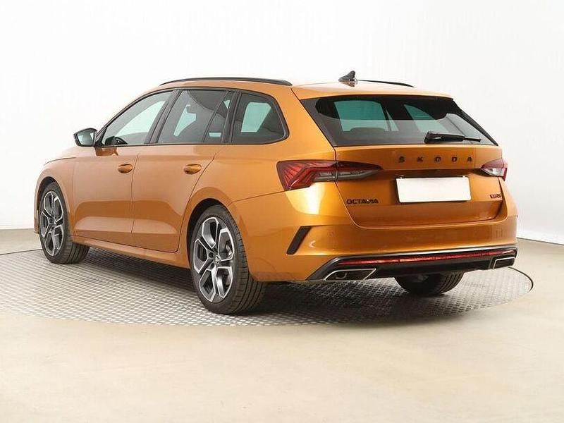 Gebraucht Skoda Octavia RS 245 PS (180 kW) 2024 Phoenix orange perleffekt (metallic) Kombi