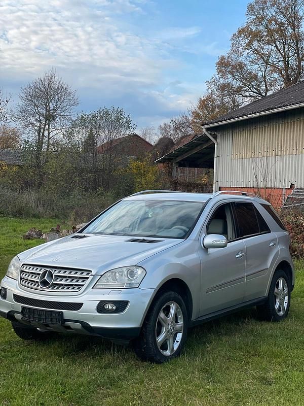 Silber Gebraucht 2008 Mercedes ML320 SUV | 5.000 € (Guter Preis) - Bild 1/4