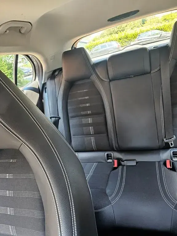 Gebraucht Mercedes GLA200 204 PS (150 kW) 2018 Grau SUV