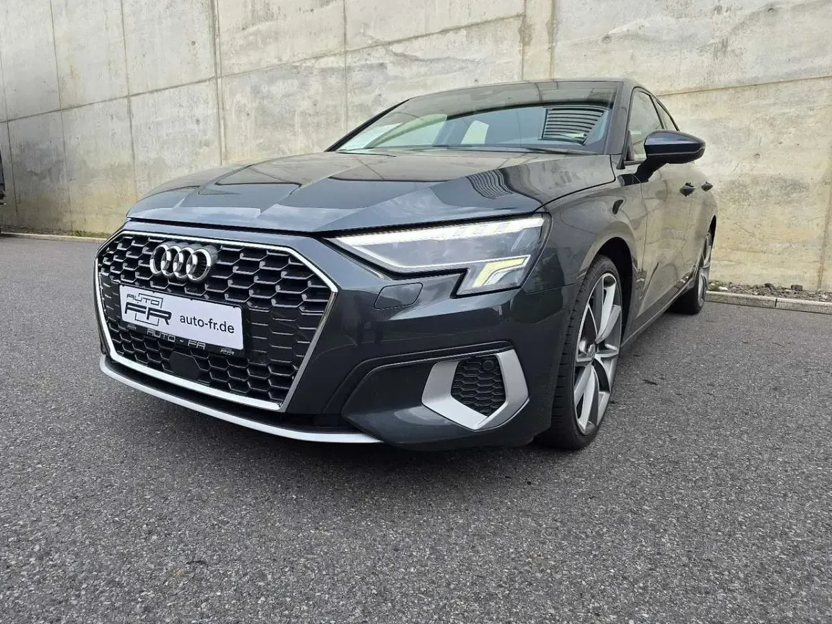 Gebraucht Audi A3 Advanced 150 PS (110 kW) 2021 Grau Limousine