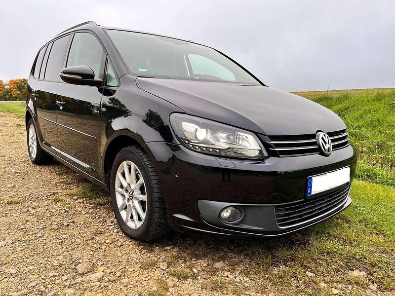 Schwarz Gebraucht 2014 VW Touran Cup Van / Kleinbus | 9.600 € (Fairer Preis) - Bild 1/4