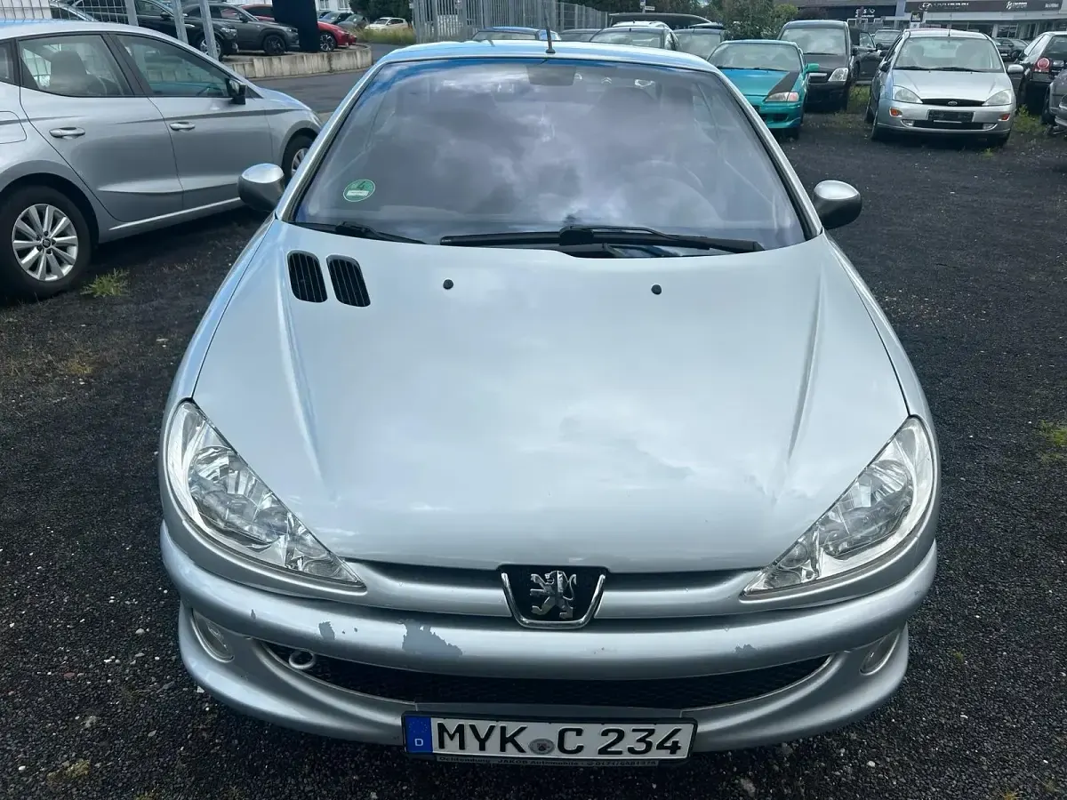 Gebraucht Peugeot 206 CC 109 PS (80 kW) 2003 Grau Cabrio